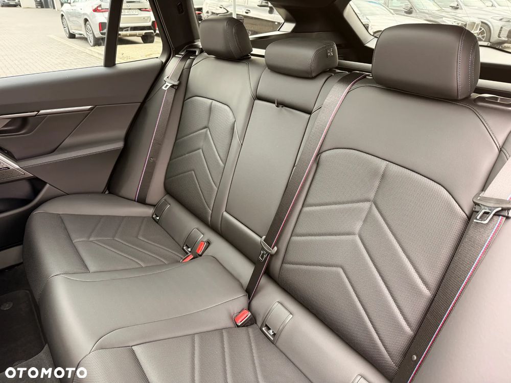 BMW Seria 5 520i - 34