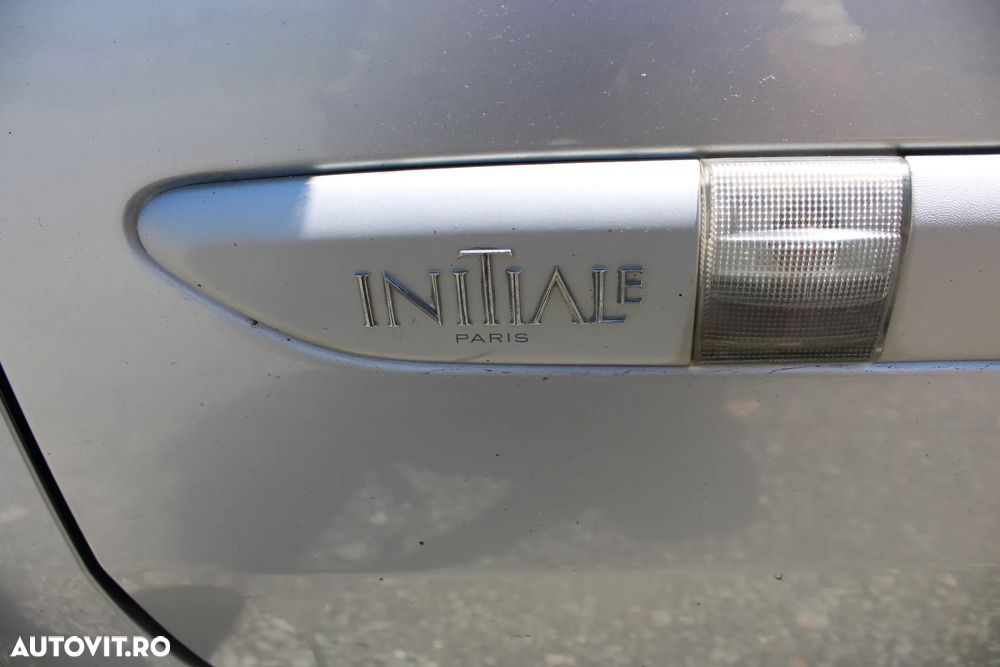 Renault Laguna 2.0dCi Initiale - 10
