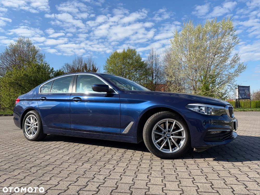 BMW Seria 5 520d xDrive - 5