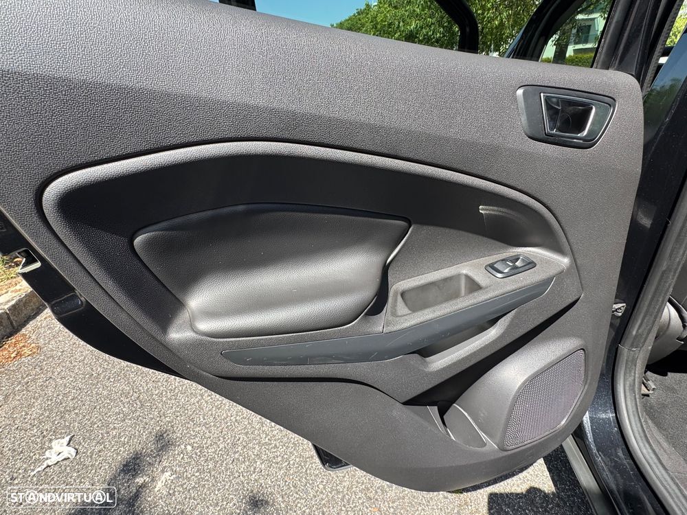 Ford EcoSport 1.5 TDCi Titanium - 19