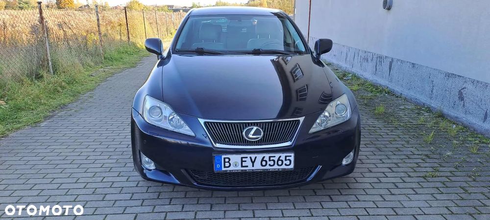 Lexus IS 220d Luxury Line - 2