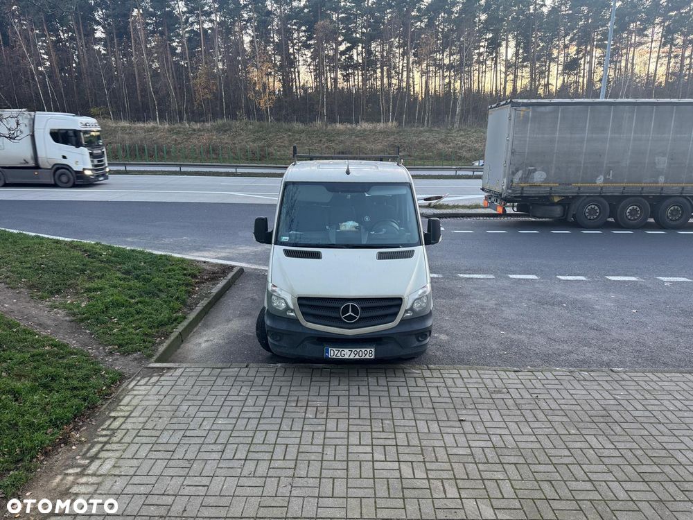 Mercedes-Benz Sprinter - 2