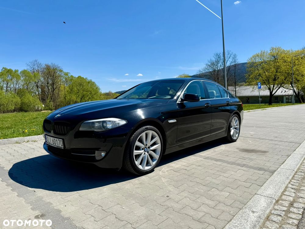 BMW Seria 5 525d xDrive - 1