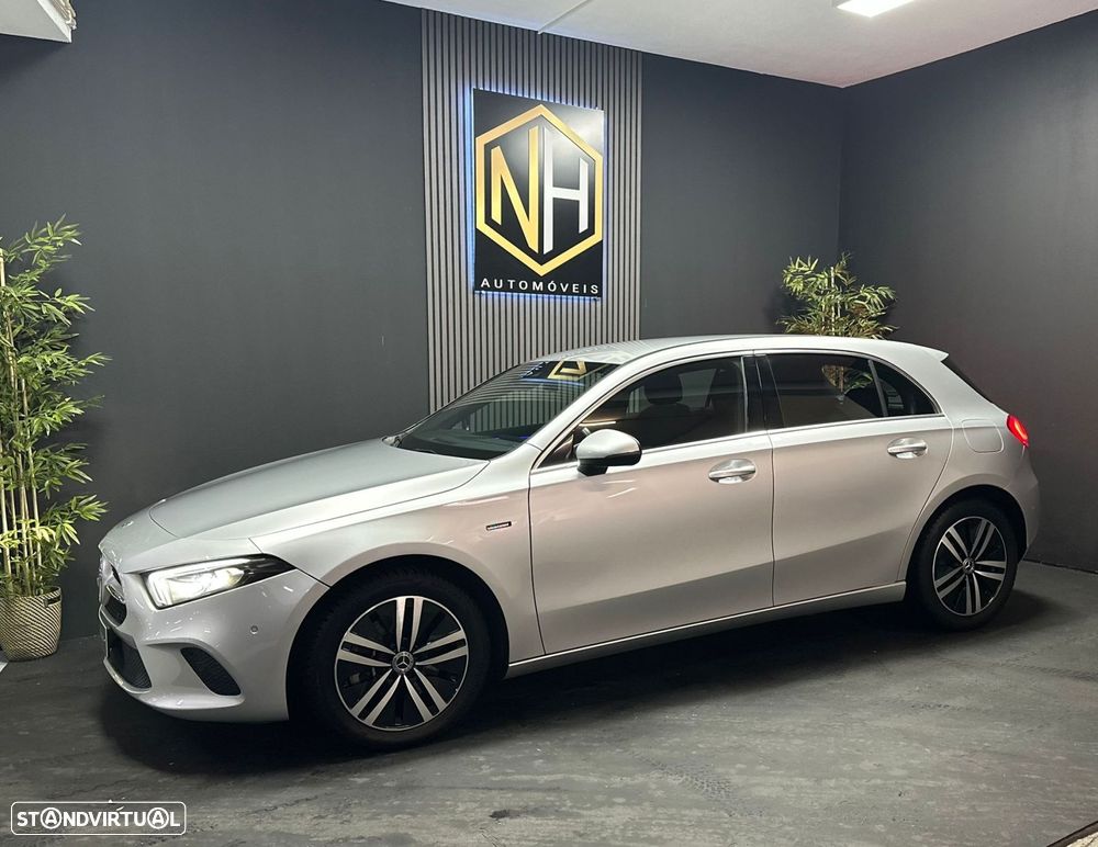 Mercedes-Benz A 250 e Style Plus - 2