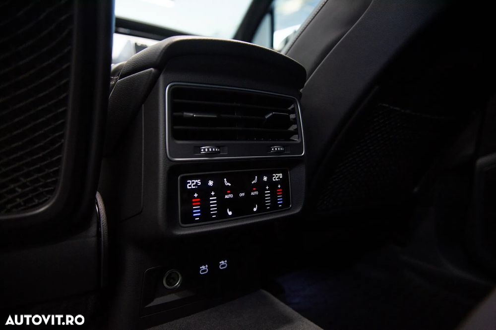 Audi SQ7 4.0 TDI quattro Tiptronic - 34