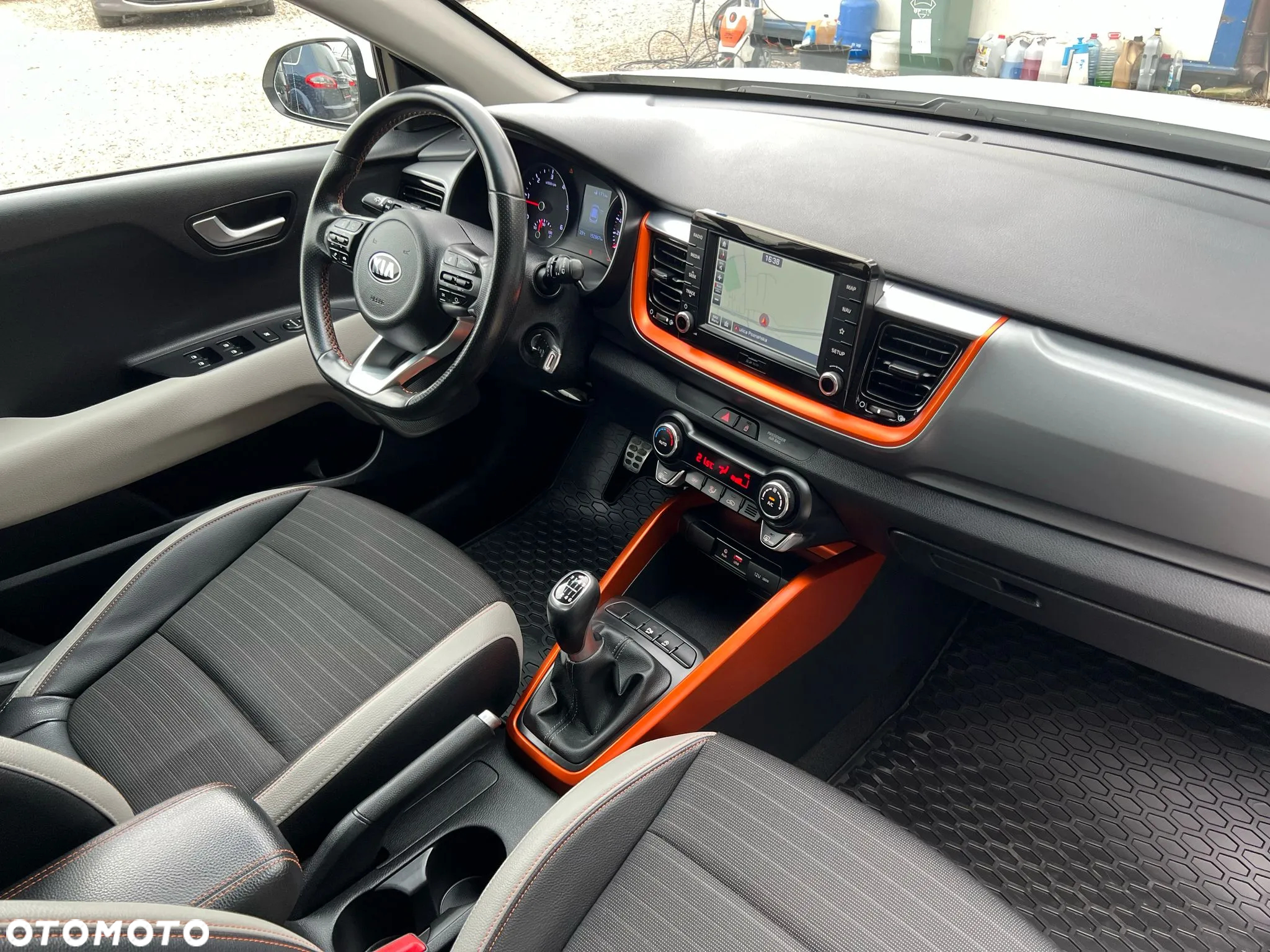 Kia Stonic 1.6 CRDi SCR L - 18