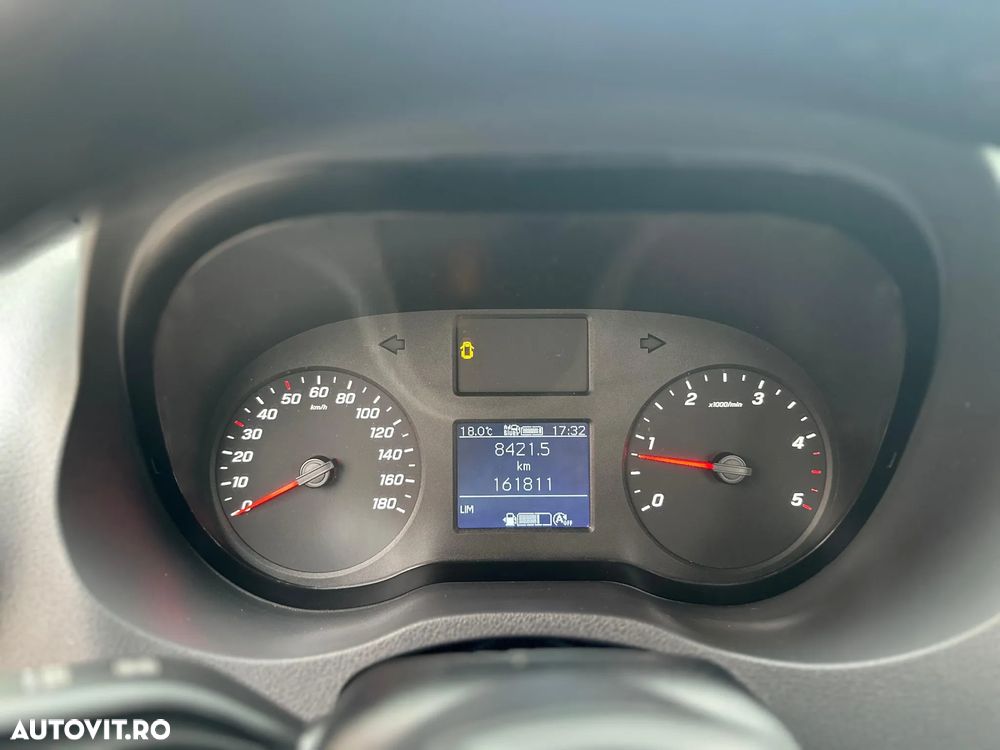 Mercedes-Benz Sprinter - 20
