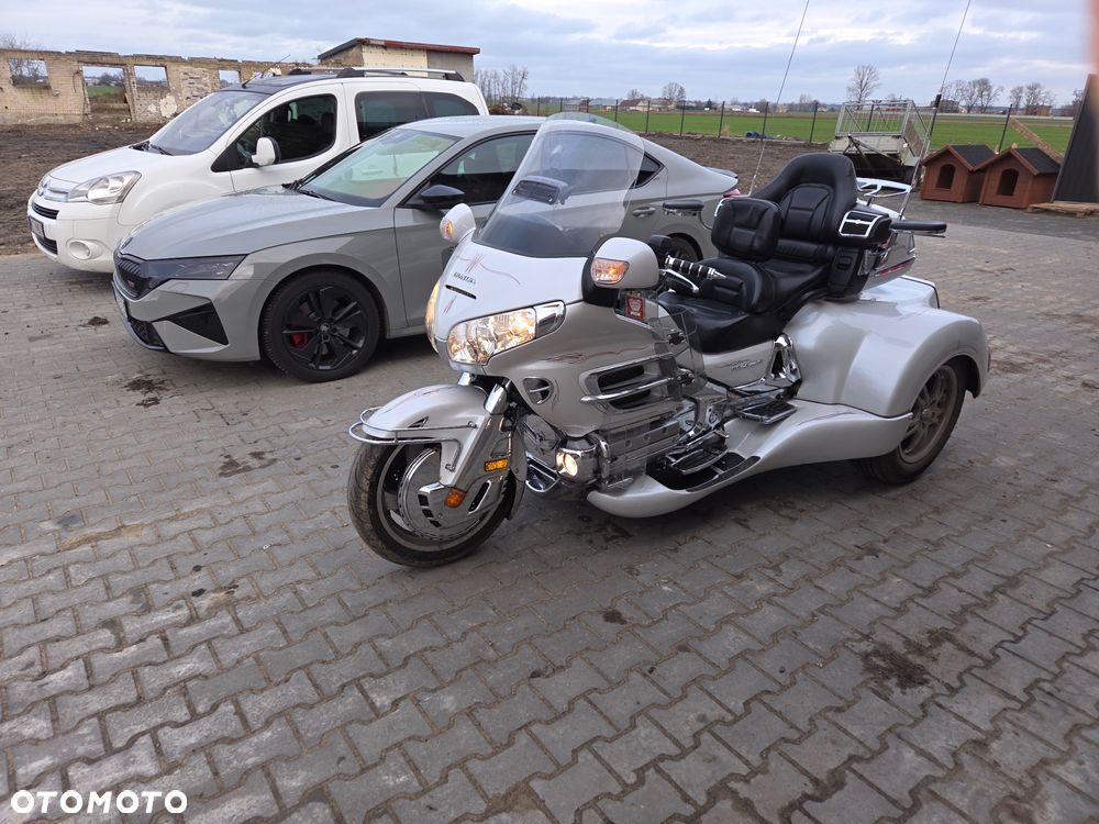 Honda GL - 5