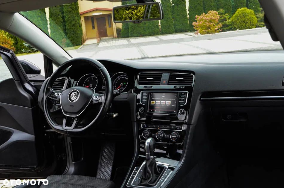 Volkswagen Golf Variant 2.0 TDI BlueMotion Technology DSG Highline - 33