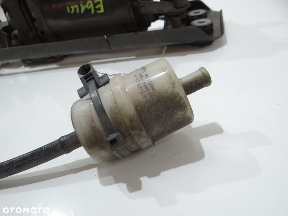 KOMPRESOR ZAWIESZENIA BMW E60 E61 LCI 6789937 (4570585) - 6