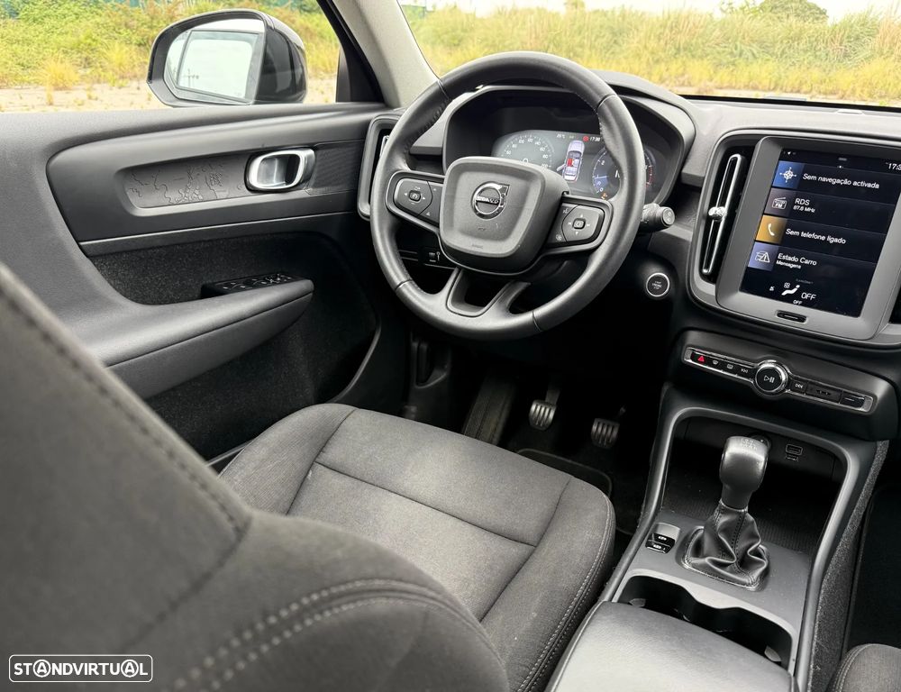 Volvo XC 40 1.5 T2 Momentum - 23