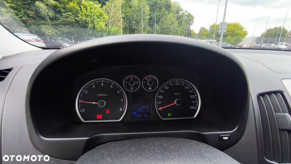 Hyundai i30 1.6 Classic + - 11