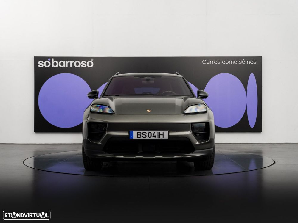 Porsche Macan Electric 4 - 8