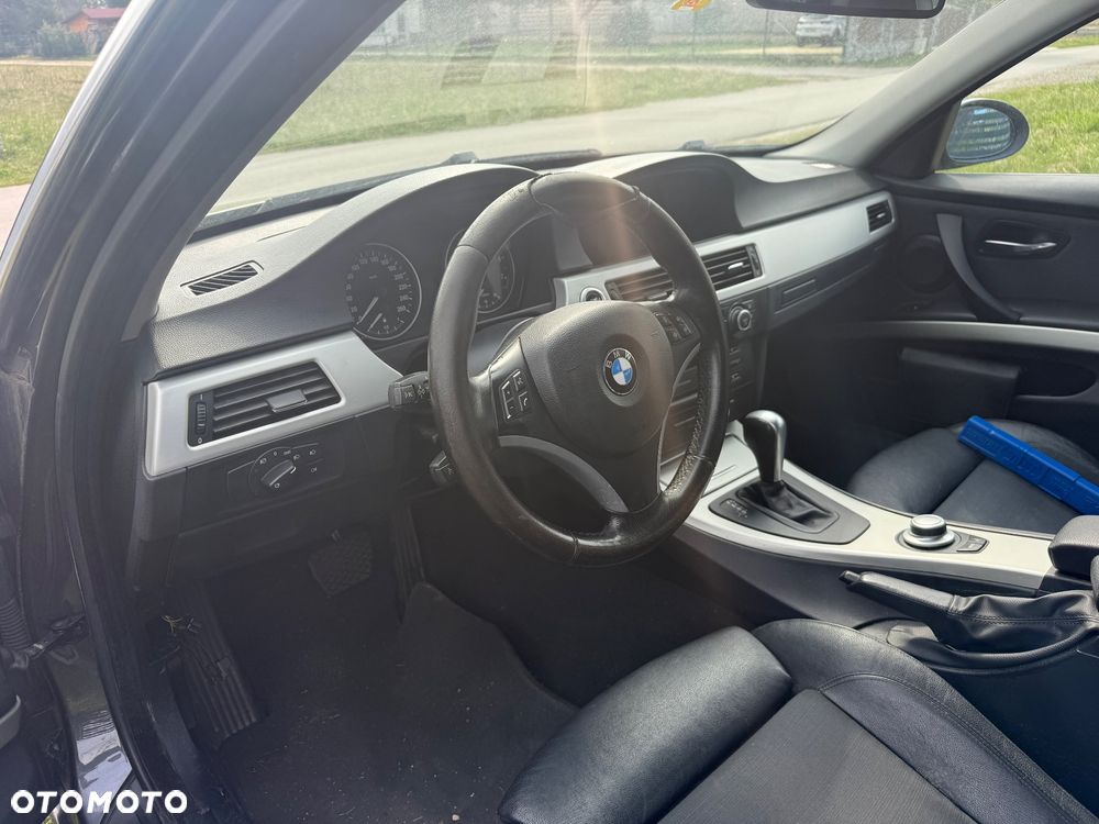 BMW Seria 3 325xi - 5