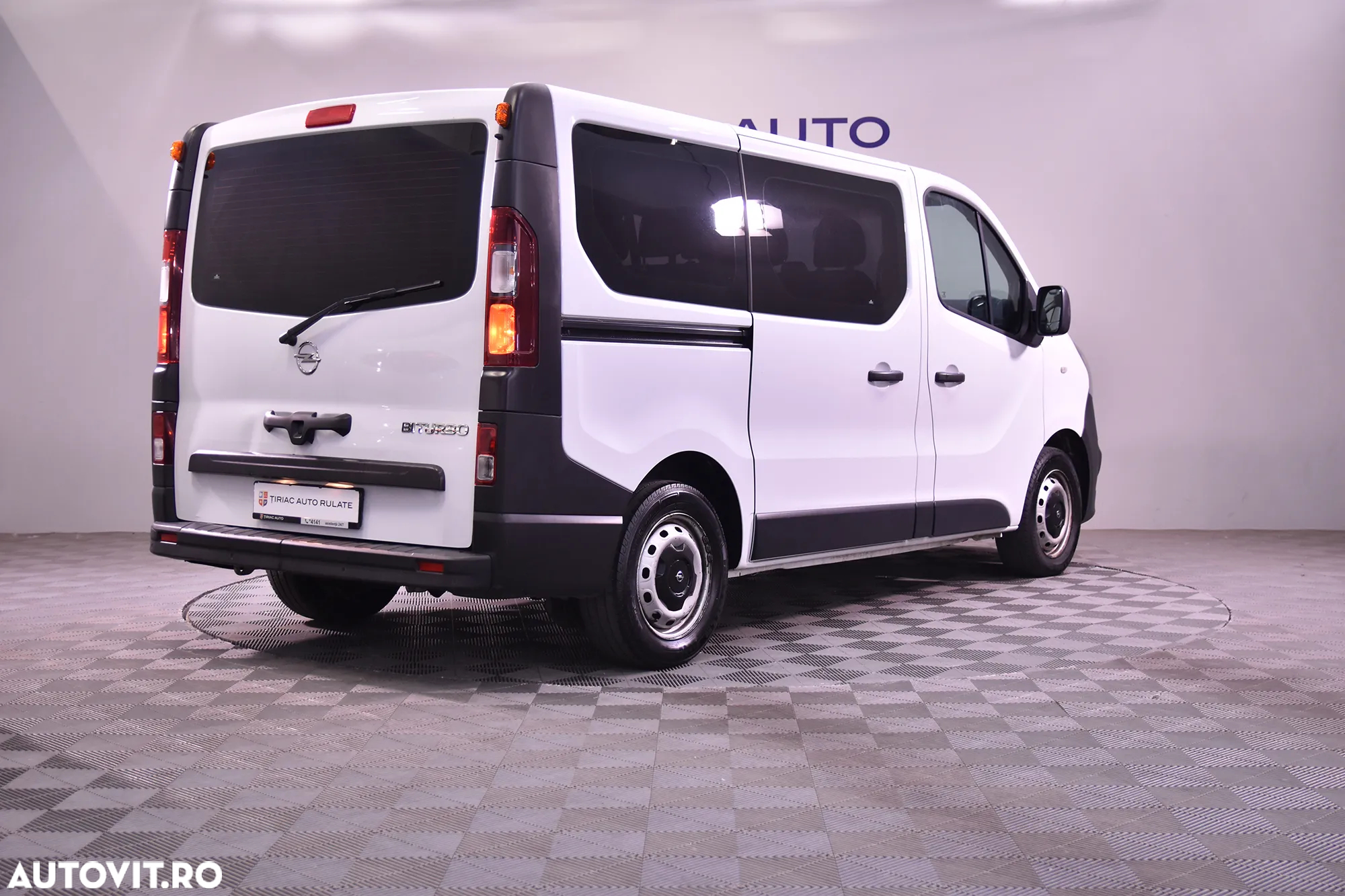 Opel Vivaro - 5