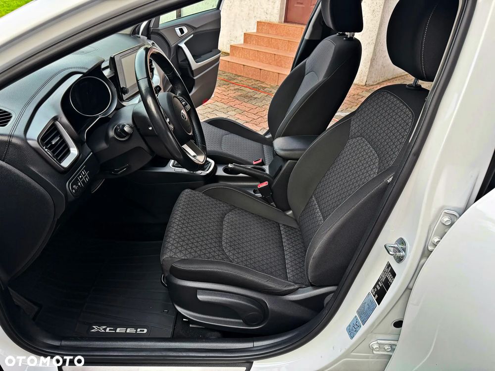 Kia XCeed 1.4 T-GDI M - 28