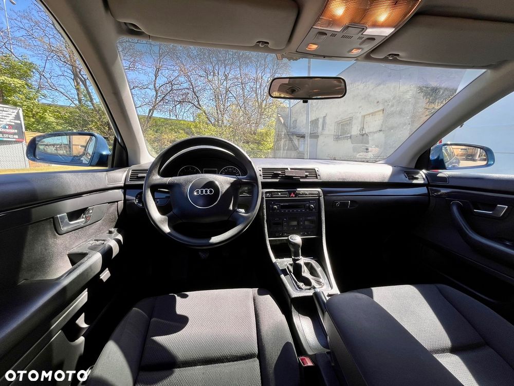Audi A4 Limousine - 13