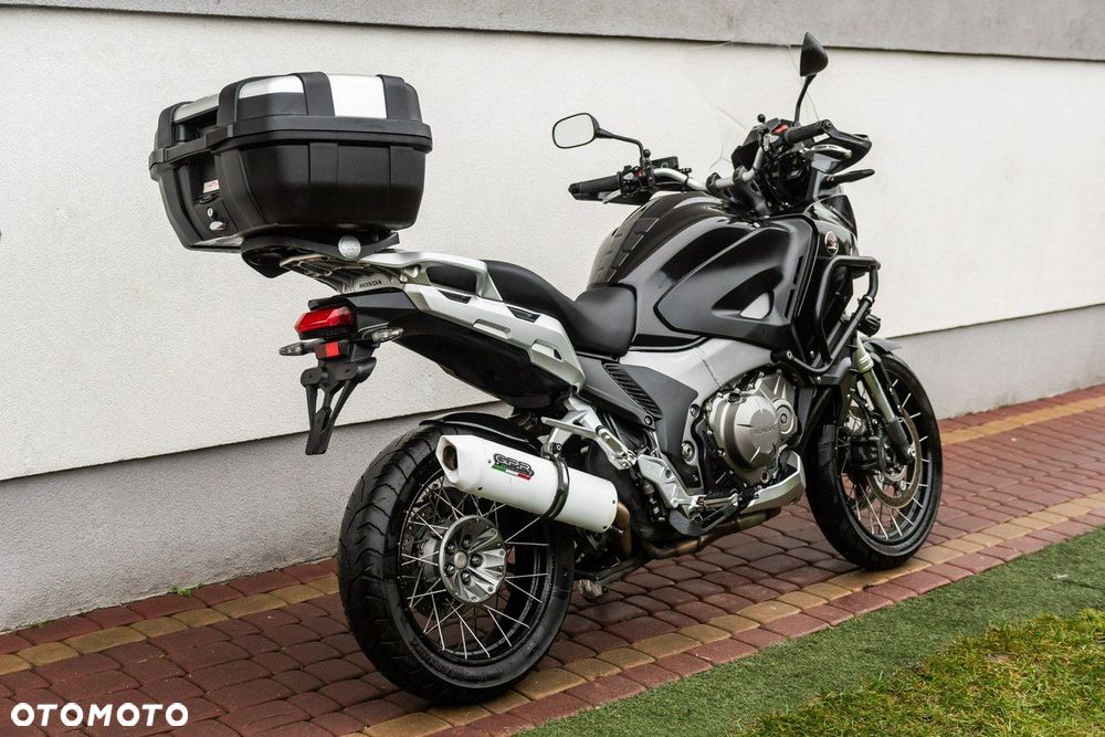 Honda VFR - 3