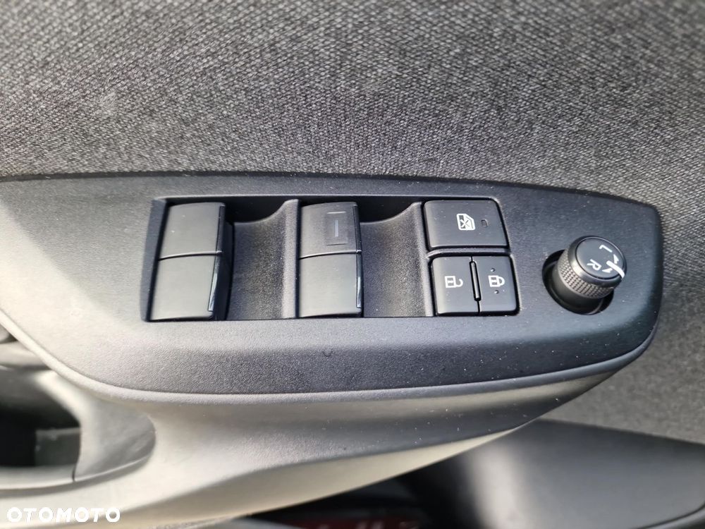 Toyota Yaris - 17