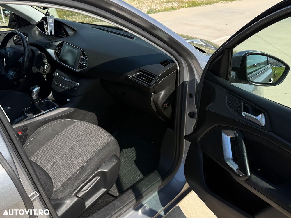 Peugeot 308 1.2 L PureTech Turbo Access - 15