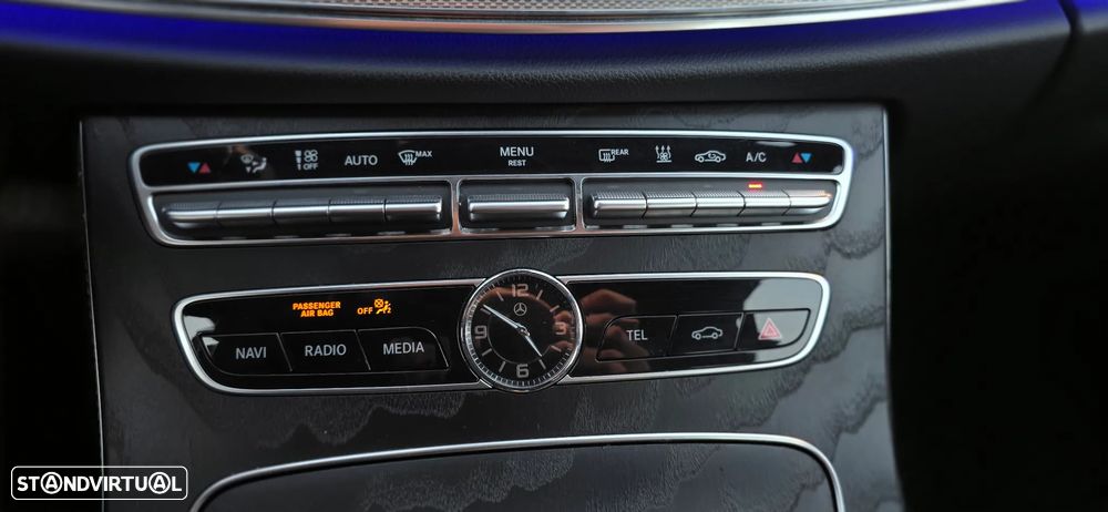 Mercedes-Benz E 300 de AMG Line - 22