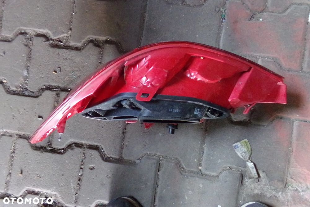 Lampa lewy tył Visteon VP5PFX-13405-A Peugeot 207 - 2