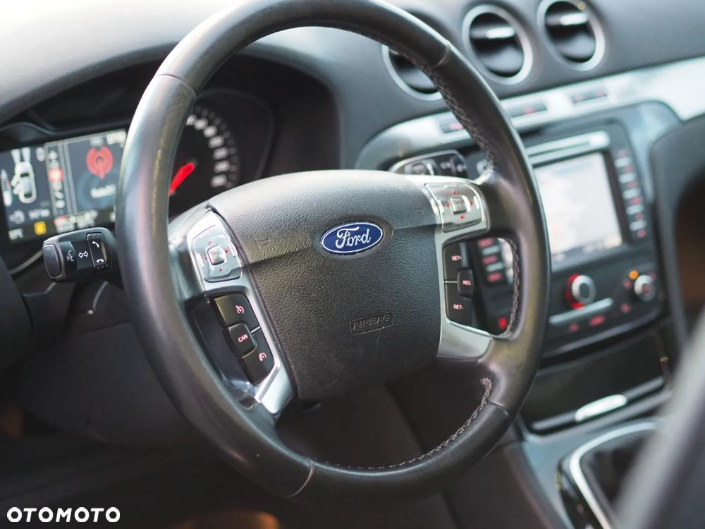 Ford S-Max - 24