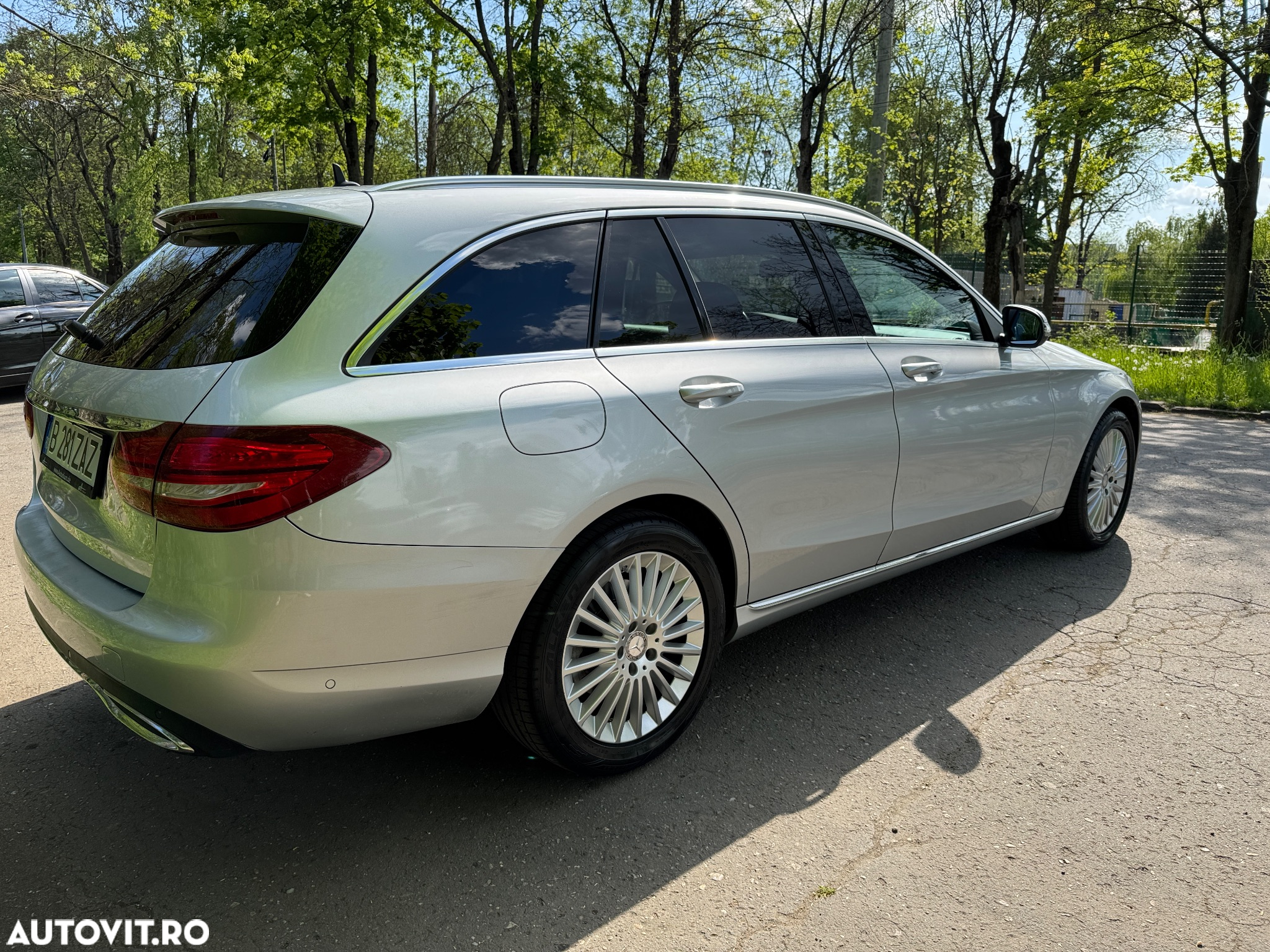 Mercedes-Benz C 220 (BlueTEC) d T 7G-TRONIC Avantgarde - 4