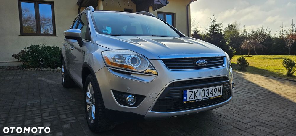 Ford Kuga 2.0 TDCi 2x4 Titanium - 11
