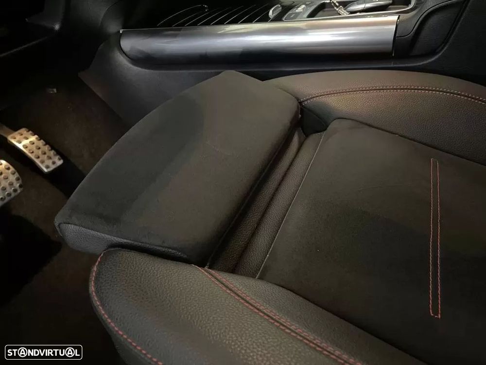 Mercedes-Benz GLA 250 e AMG Line - 23