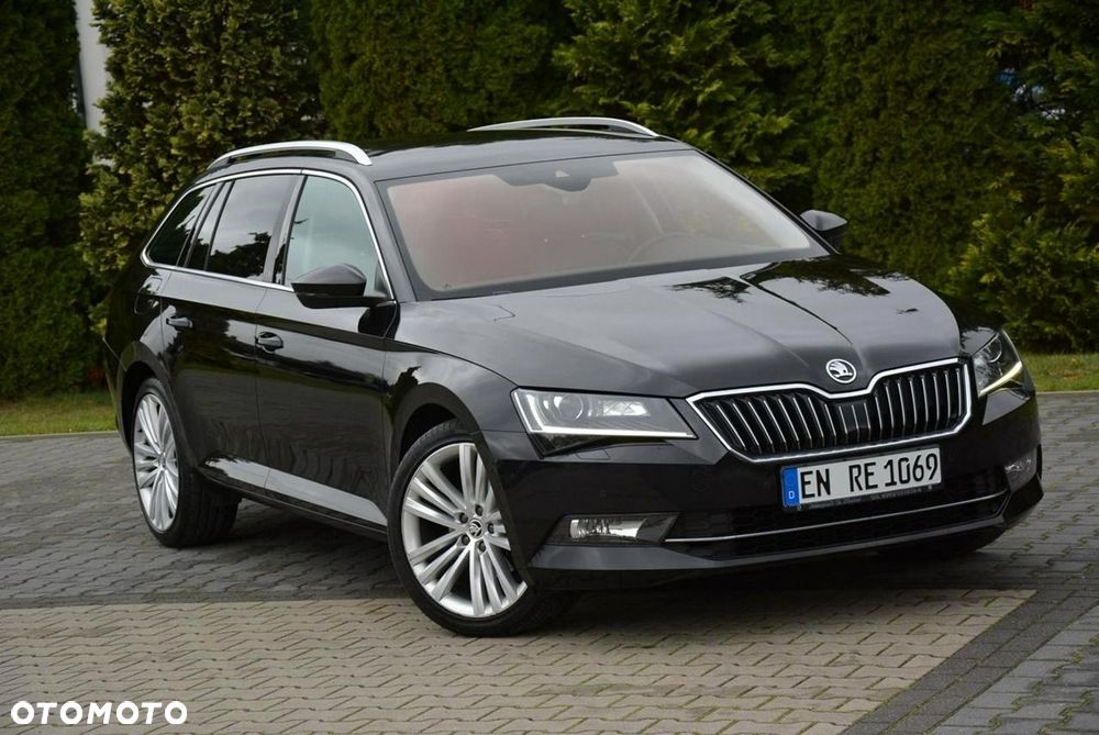 Skoda Superb 2.0 TDI DSG Premium Edition - 9