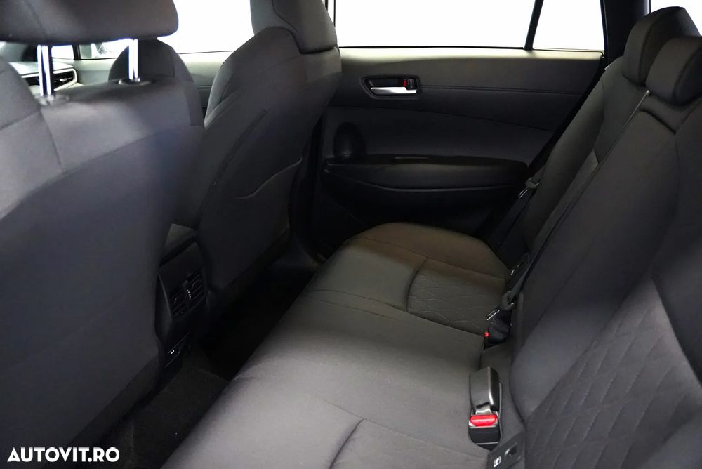 Toyota Corolla Cross - 9