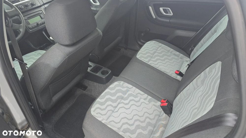 Skoda Fabia 1.2 HTP Ambiente - 10