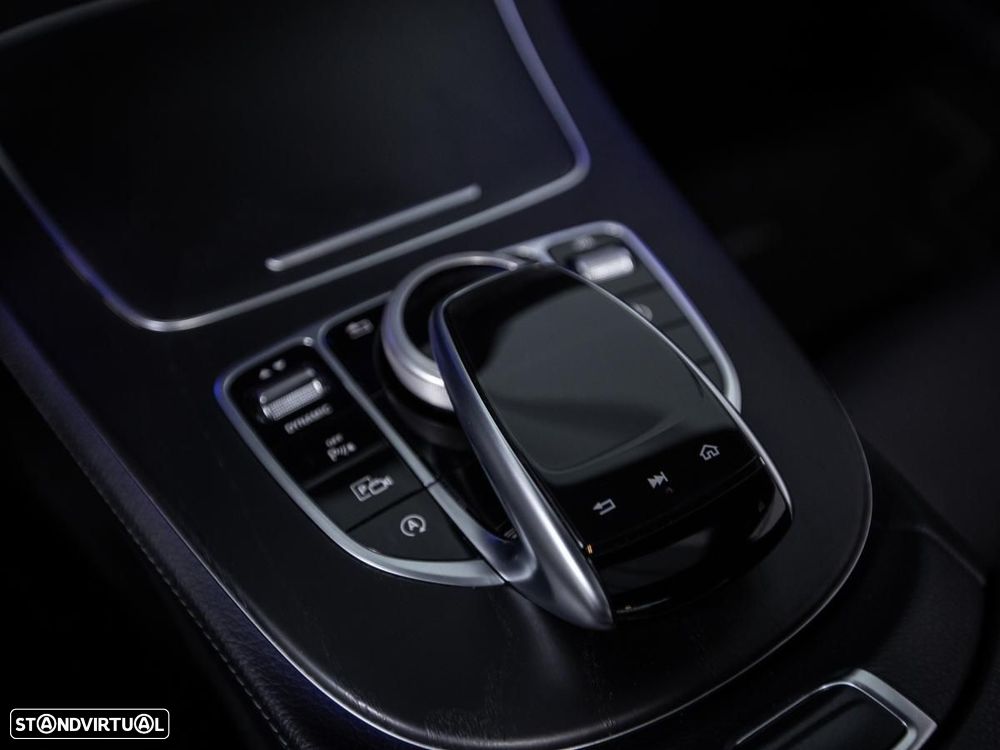 Mercedes-Benz E 220 - 26