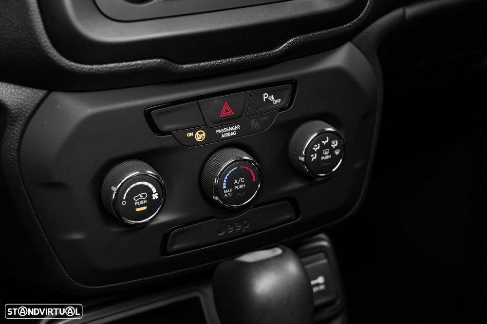 Jeep Renegade 1.4 MultiAir DSG Longitude - 28