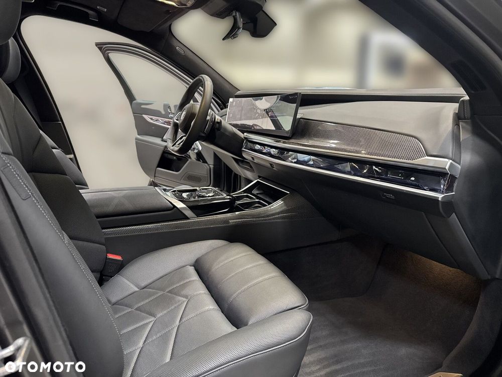 BMW Seria 7 - 23