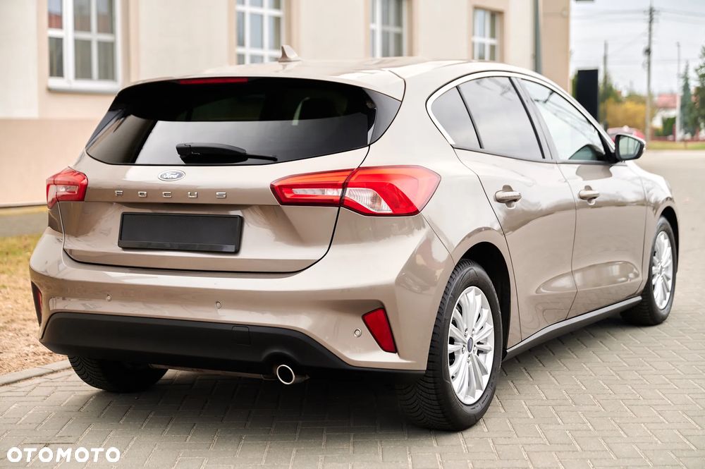 Ford Focus 1.5 EcoBlue Start-Stopp-System TITANIUM DESIGN - 19