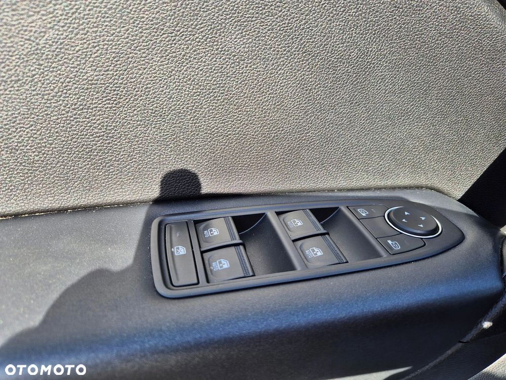 Renault Captur 1.0 TCe Techno - 28