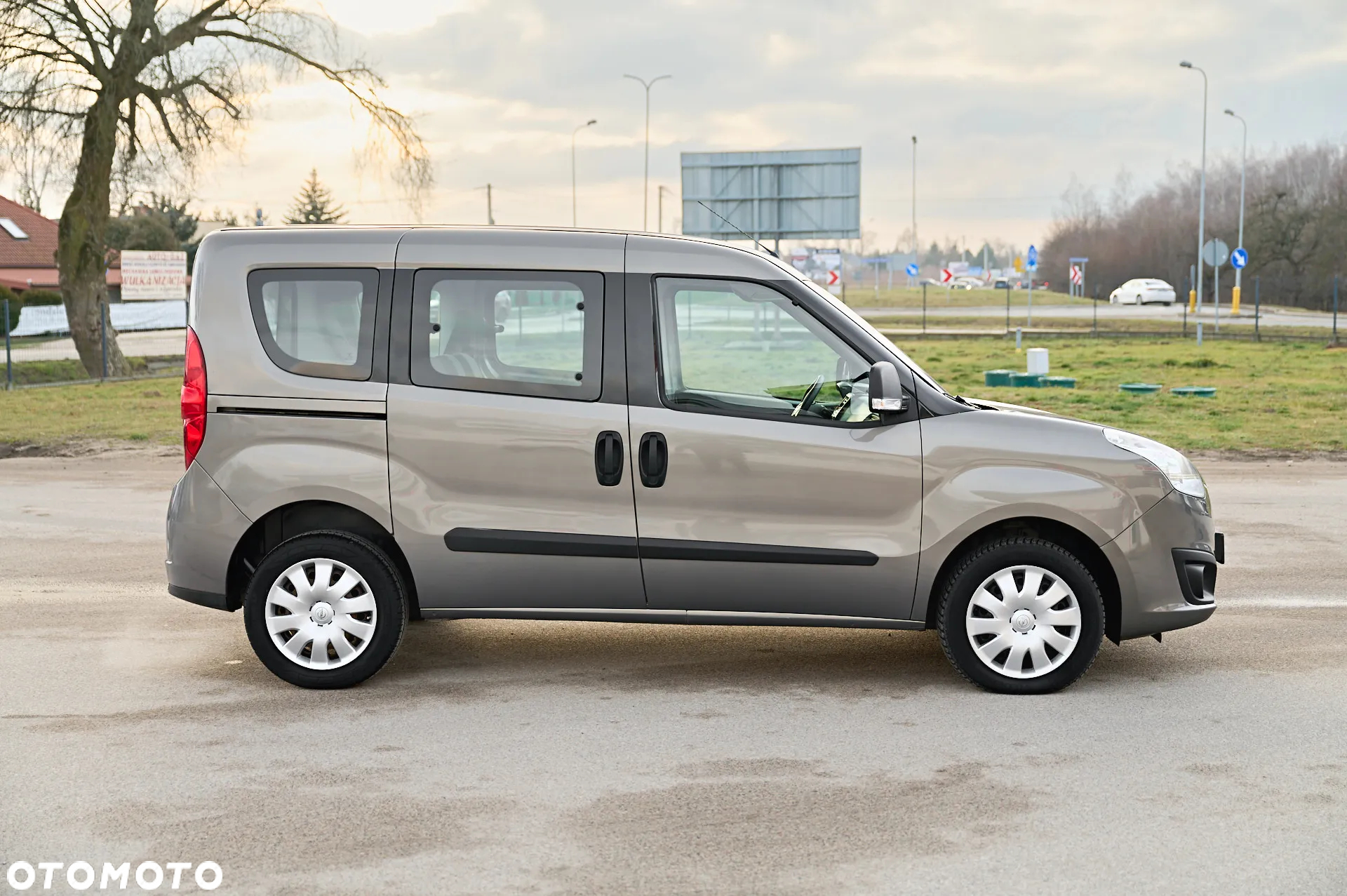 Opel Combo Tour 1.4 Enjoy Eu6 - 13