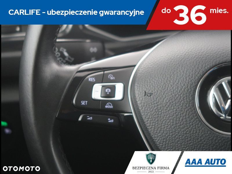 Volkswagen T-Roc - 18