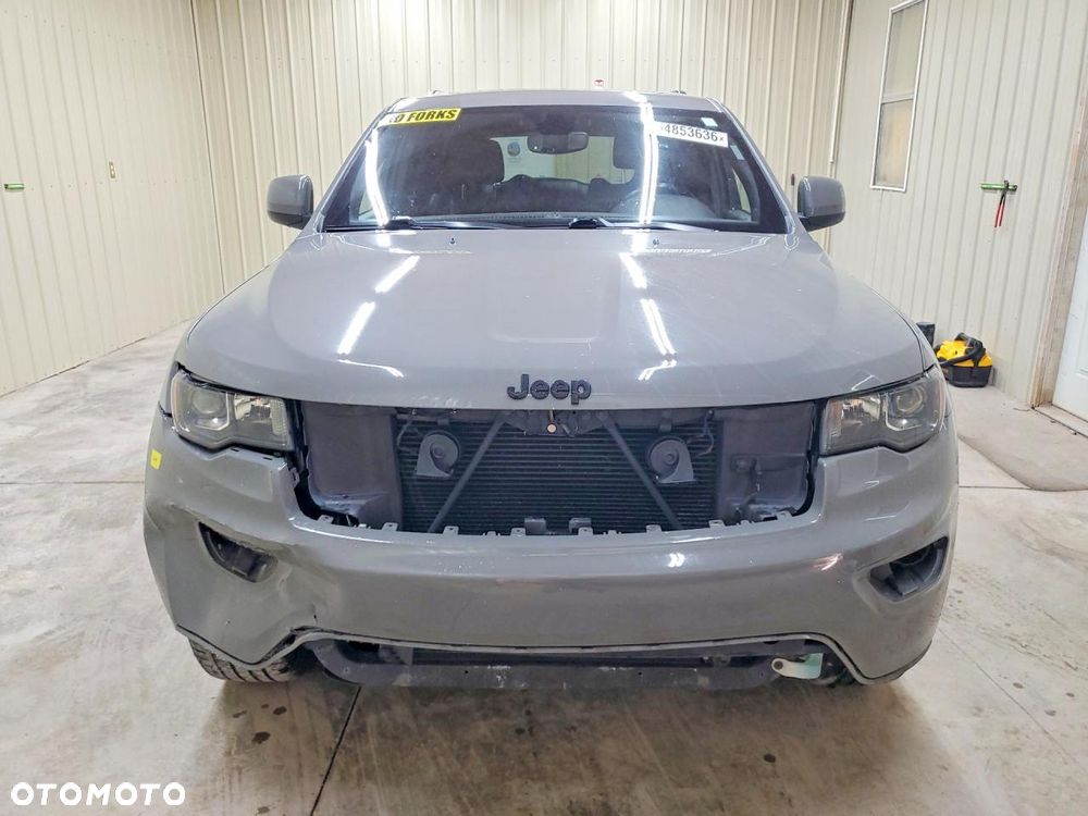 Jeep Grand Cherokee - 2