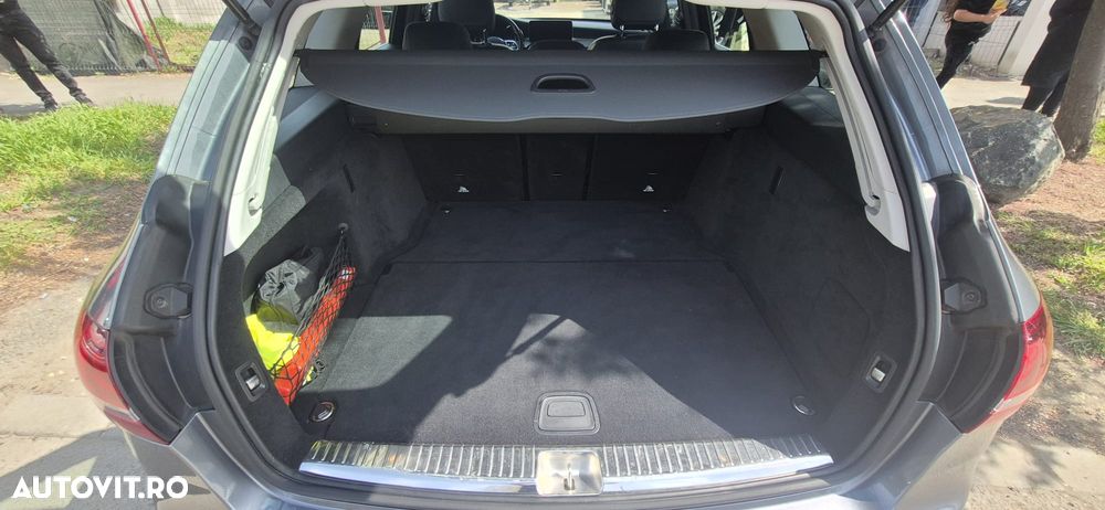 Mercedes-Benz C - 16