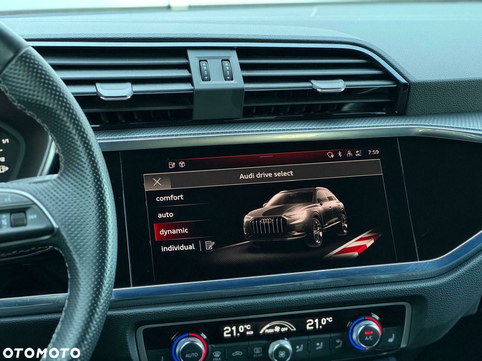 Audi Q3 - 18