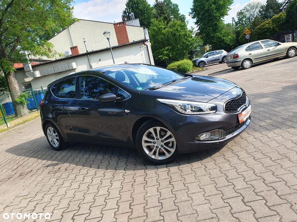 Kia Ceed 1.6 GDI XL - 21