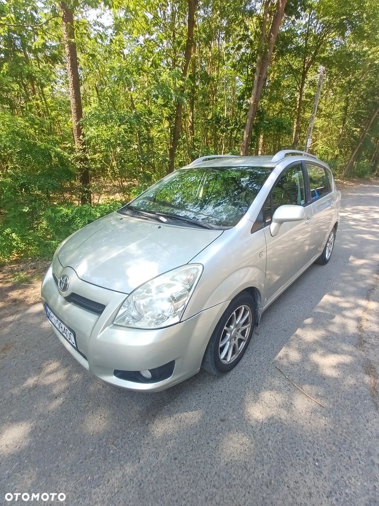 Toyota Corolla Verso 1.8 Premium + - 1