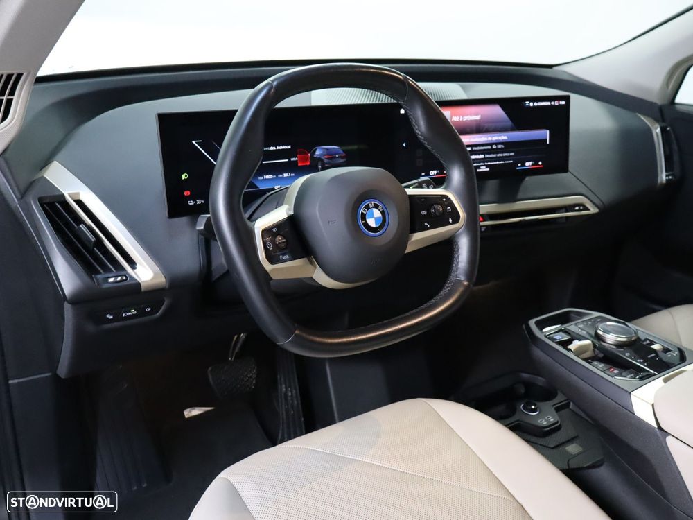 BMW iX xDrive 40 - 9