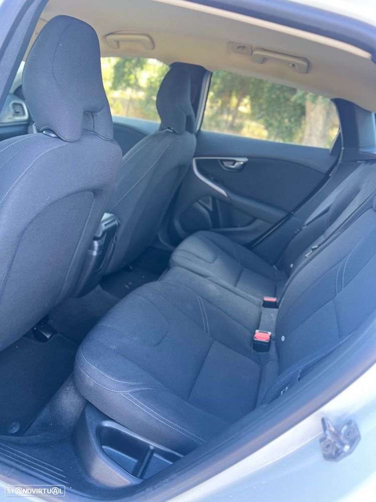 Volvo V40 2.0 D2 Inscription - 6