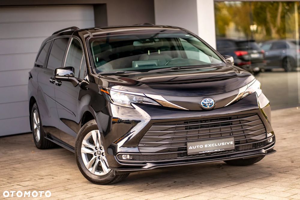 Toyota Sienna - 11