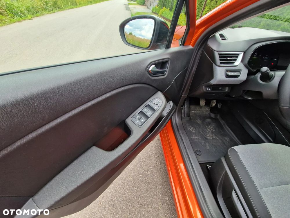 Renault Clio - 9