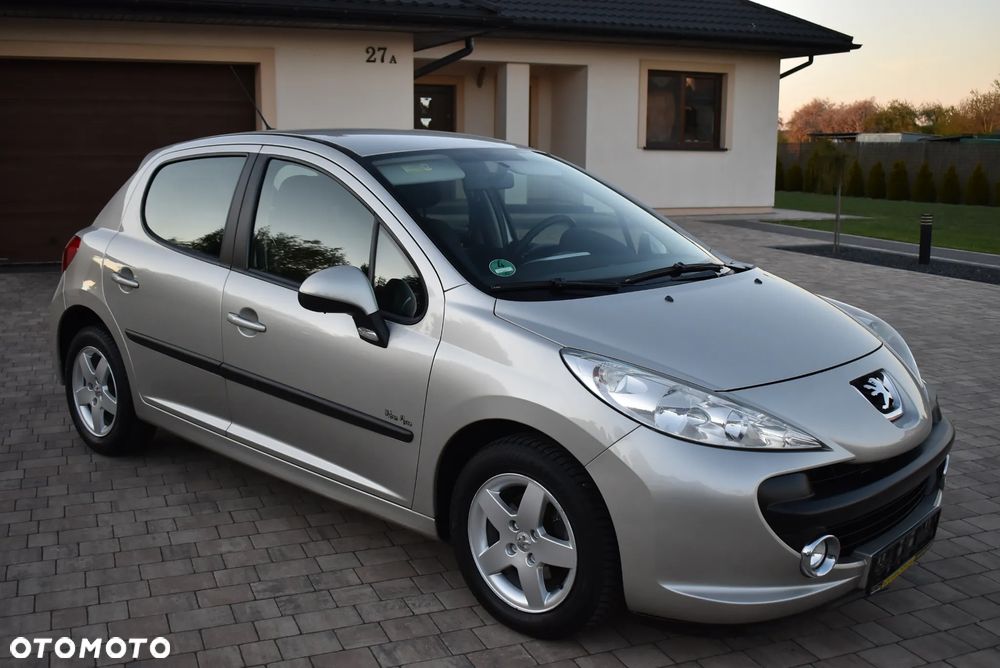 Peugeot 207 75 Urban Move - 11